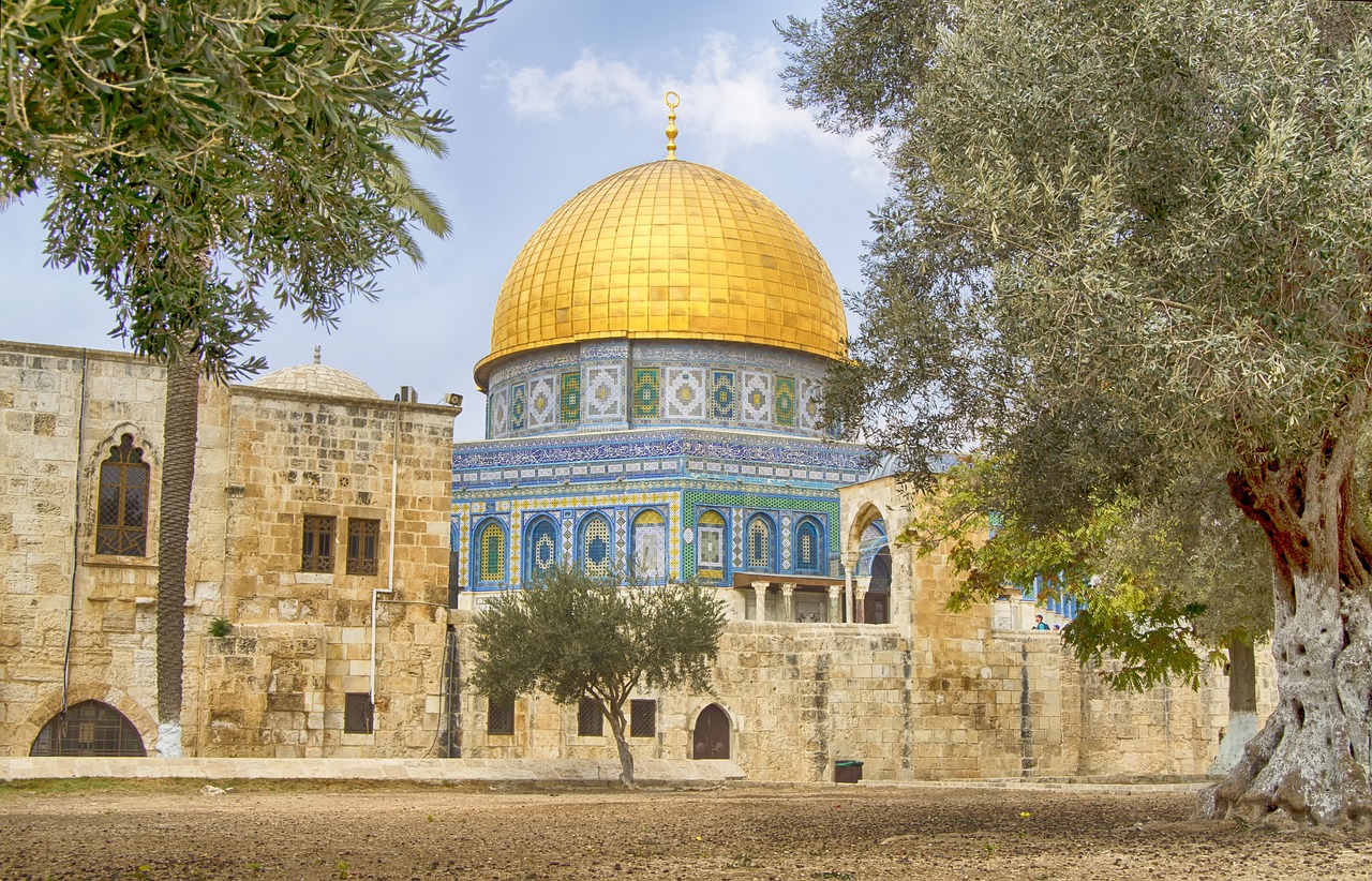 Analyzing the Effectiveness of the Iron Dome in Combat Situations